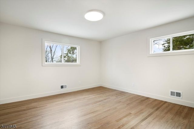 62 Drake Rd, Franklin Twp., NJ 08873