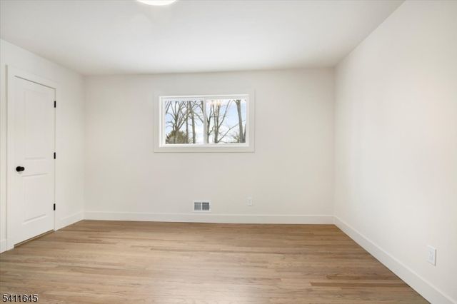 62 Drake Rd, Franklin Twp., NJ 08873