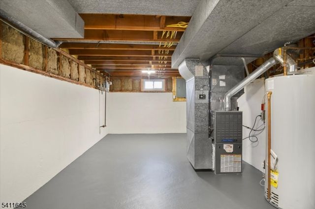 62 Drake Rd, Franklin Twp., NJ 08873