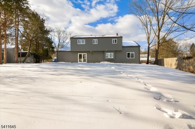 62 Drake Rd, Franklin Twp., NJ 08873