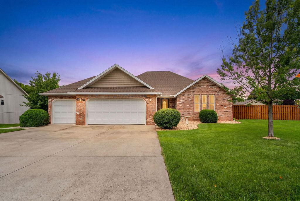 106 Southview Drive, Branson, MO 65616