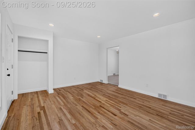 16354 Drake Street, Southgate, MI 48195