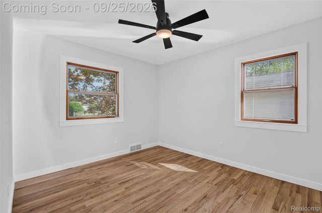 16354 Drake Street, Southgate, MI 48195