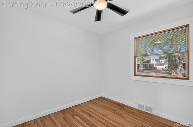16354 Drake Street, Southgate, MI 48195