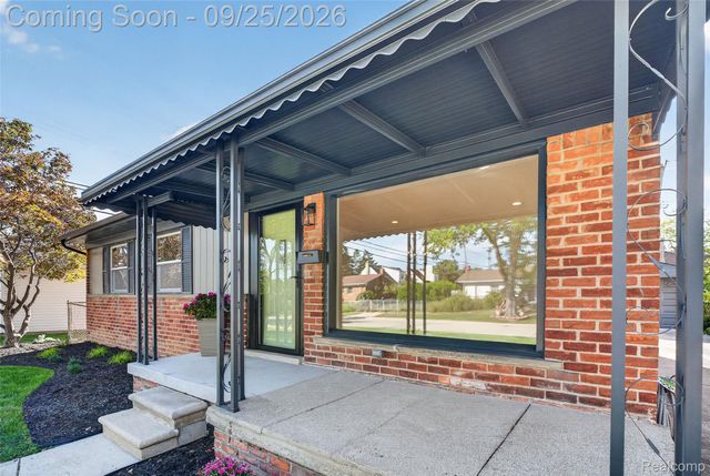 16354 Drake Street, Southgate, MI 48195