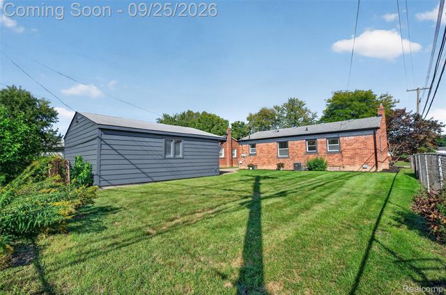 16354 Drake Street, Southgate, MI 48195