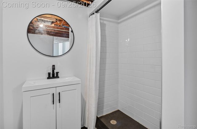 16354 Drake Street, Southgate, MI 48195