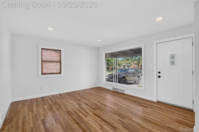 16354 Drake Street, Southgate, MI 48195
