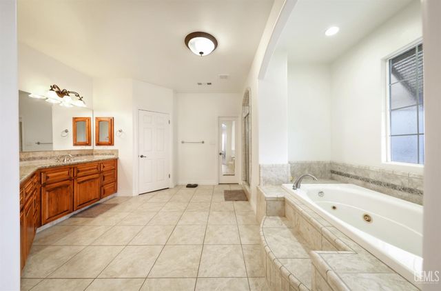 2510 Edingal Drive, Bakersfield, CA 93311