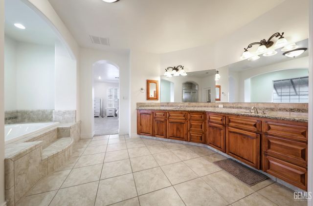 2510 Edingal Drive, Bakersfield, CA 93311