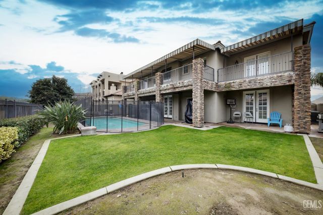 2510 Edingal Drive, Bakersfield, CA 93311