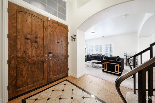 2510 Edingal Drive, Bakersfield, CA 93311