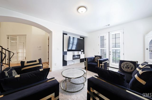 2510 Edingal Drive, Bakersfield, CA 93311