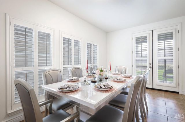 2510 Edingal Drive, Bakersfield, CA 93311