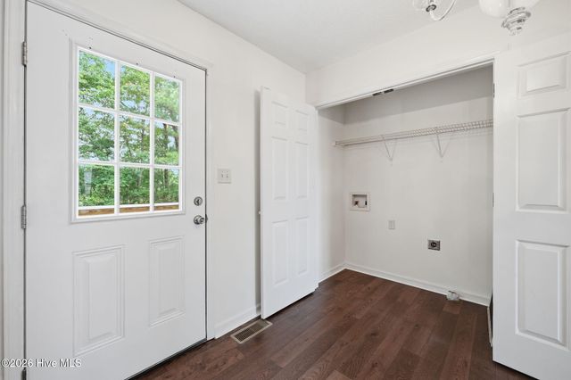 1402 Lockwood Road, Kinston, NC 28501