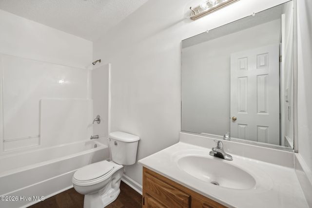 1402 Lockwood Road, Kinston, NC 28501