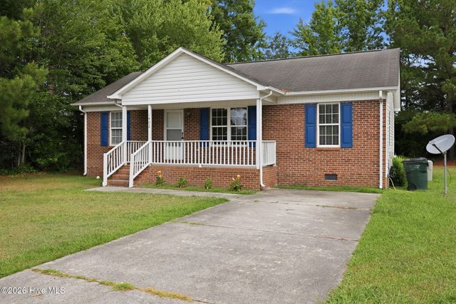 1402 Lockwood Road, Kinston, NC 28501