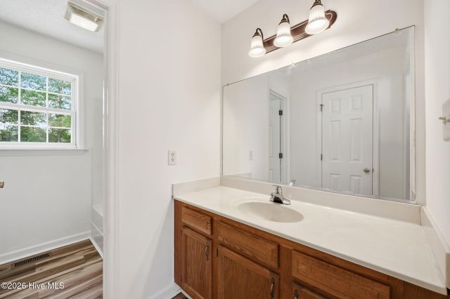 1402 Lockwood Road, Kinston, NC 28501