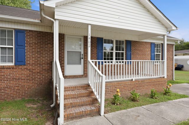 1402 Lockwood Road, Kinston, NC 28501