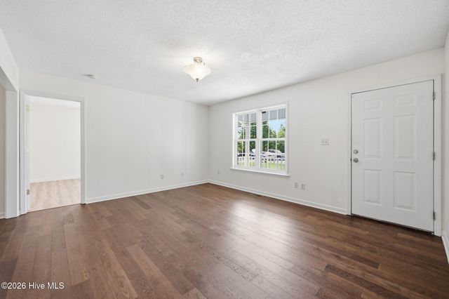 1402 Lockwood Road, Kinston, NC 28501