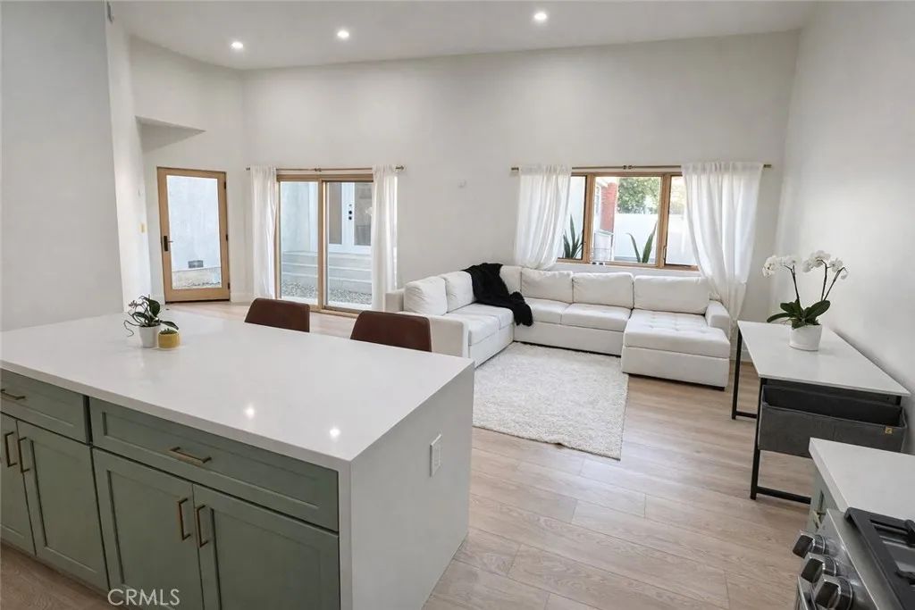 3636 Gardenia A, Long Beach, CA 90807