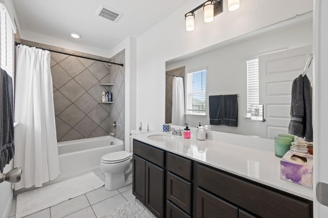 925 West Drive, Aubrey, TX 76227