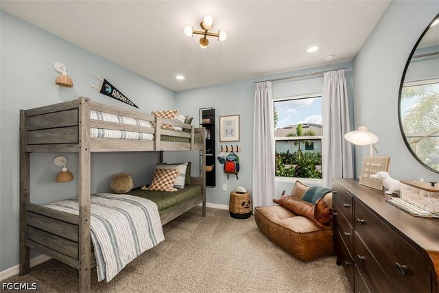 274 Lakeside Breeze WAY, Lehigh Acres, FL 33936