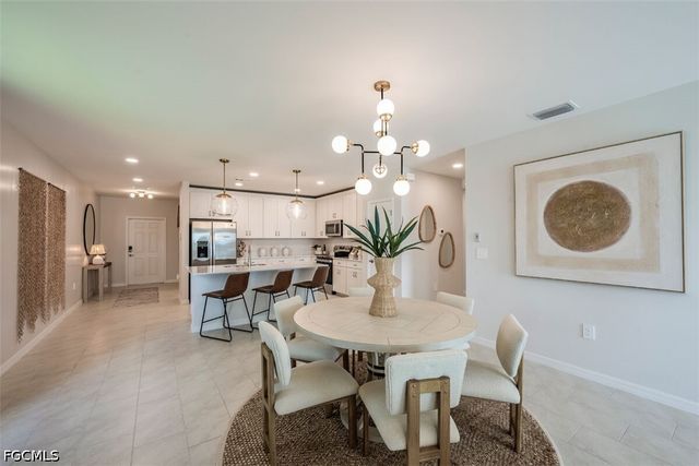 274 Lakeside Breeze WAY, Lehigh Acres, FL 33936