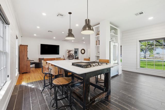 107 Pershing Avenue, Bryan, TX 77840