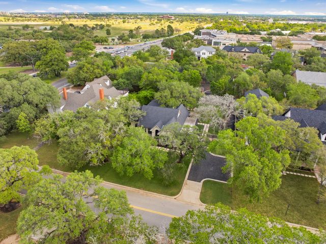 107 Pershing Avenue, Bryan, TX 77840