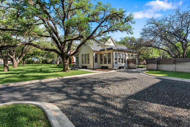 107 Pershing Avenue, Bryan, TX 77840