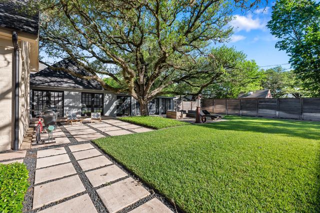 107 Pershing Avenue, Bryan, TX 77840