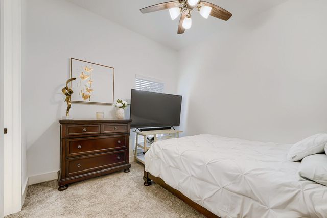 127 Old Glory LOOP, Kyle, TX 78640