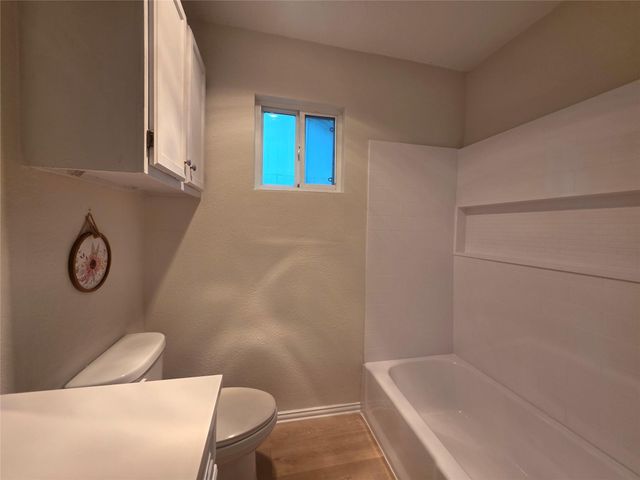 104 E Eggleston ST, Manor, TX 78653