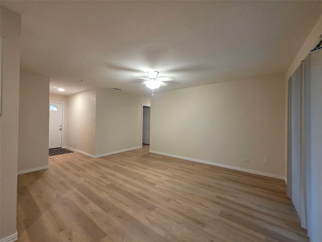 104 E Eggleston ST, Manor, TX 78653