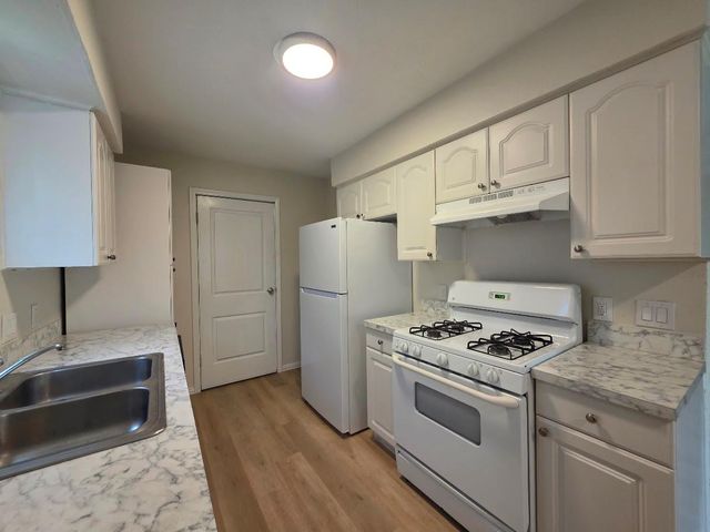 104 E Eggleston ST, Manor, TX 78653