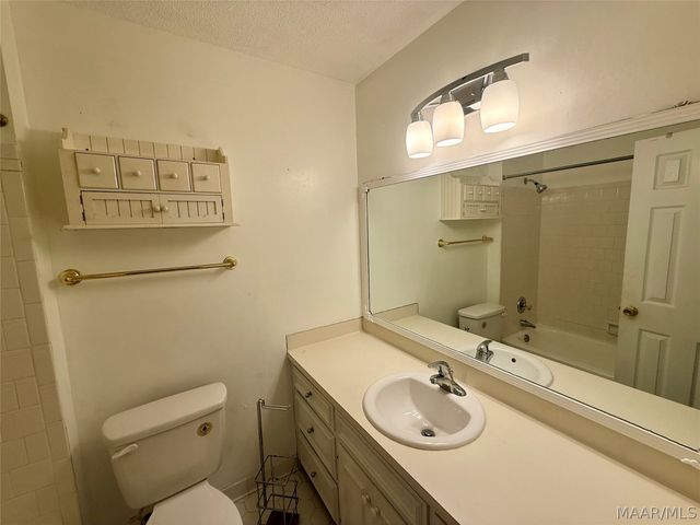 2256 SEMMES Drive, Montgomery, AL 36106