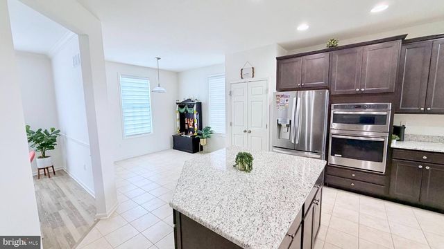 98 APPLEGATE WAY, Chesterfield, NJ 08515