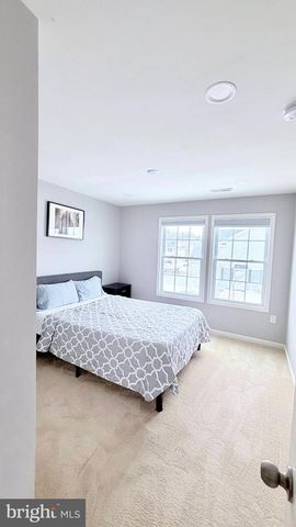 98 APPLEGATE WAY, Chesterfield, NJ 08515