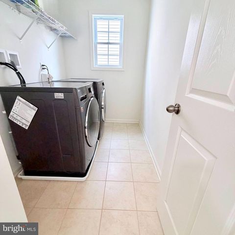 98 APPLEGATE WAY, Chesterfield, NJ 08515