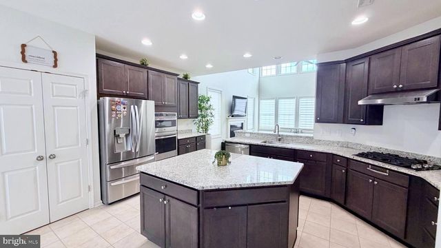 98 APPLEGATE WAY, Chesterfield, NJ 08515