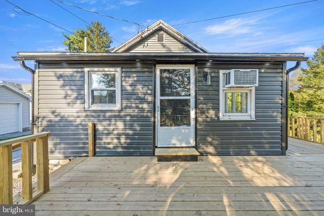 208 S ELM ST, Robesonia, PA 19551