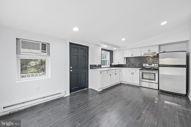 208 S ELM ST, Robesonia, PA 19551