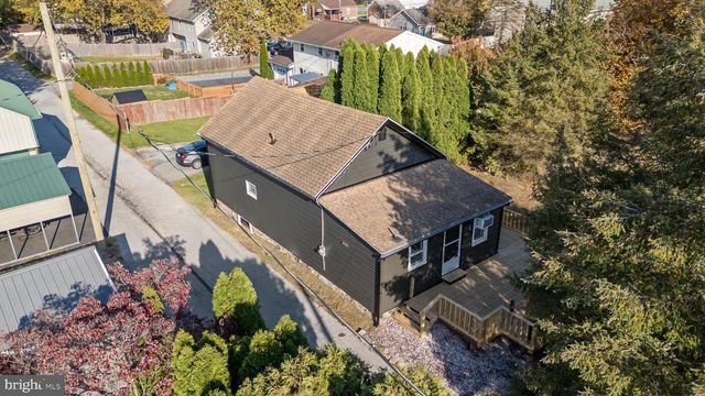 208 S ELM ST, Robesonia, PA 19551