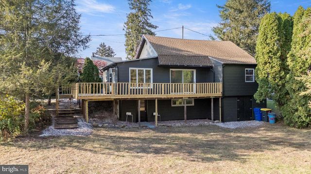 208 S ELM ST, Robesonia, PA 19551