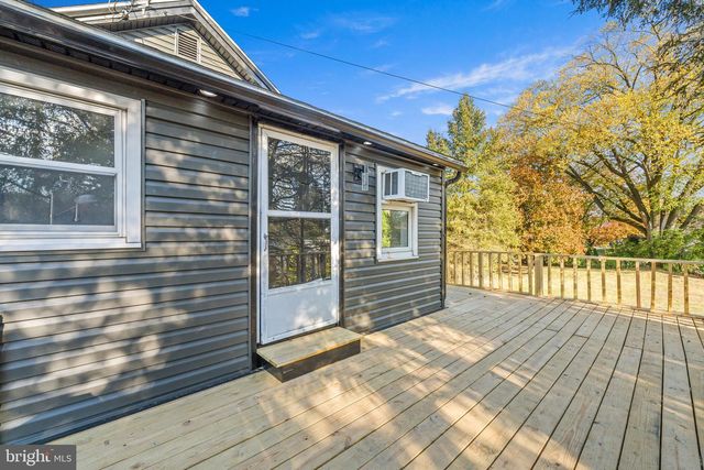 208 S ELM ST, Robesonia, PA 19551