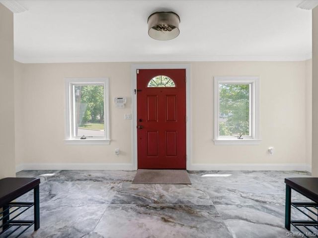 59 Franklin Place, Great Neck, NY 11023
