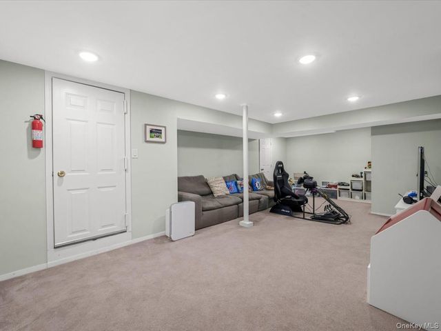 59 Franklin Place, Great Neck, NY 11023