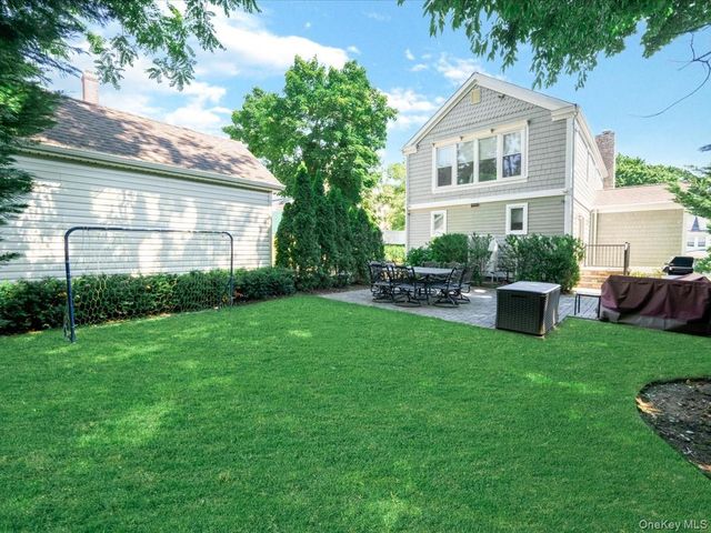 59 Franklin Place, Great Neck, NY 11023