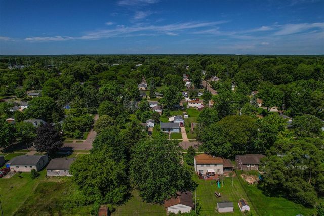 4627 Lowcroft Avenue, Lansing, MI 48910